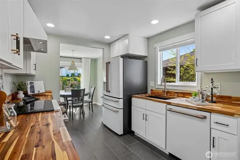 4323 15th Avenue S Seattle WA 98108