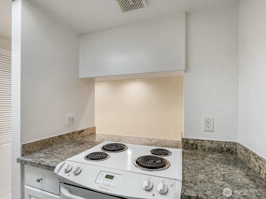 14605 34th Street NE Bellevue WA 98007