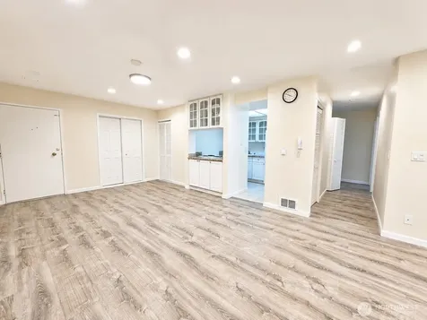 14605 34th Street NE Bellevue WA 98007