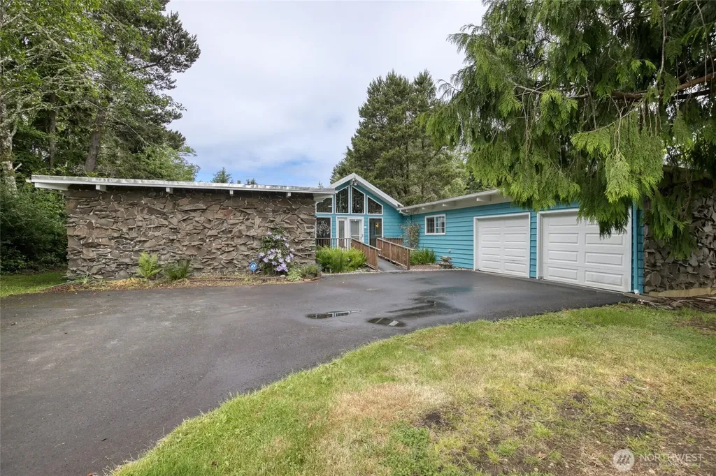 18 Sunset Boulevard Hoquiam WA 98550