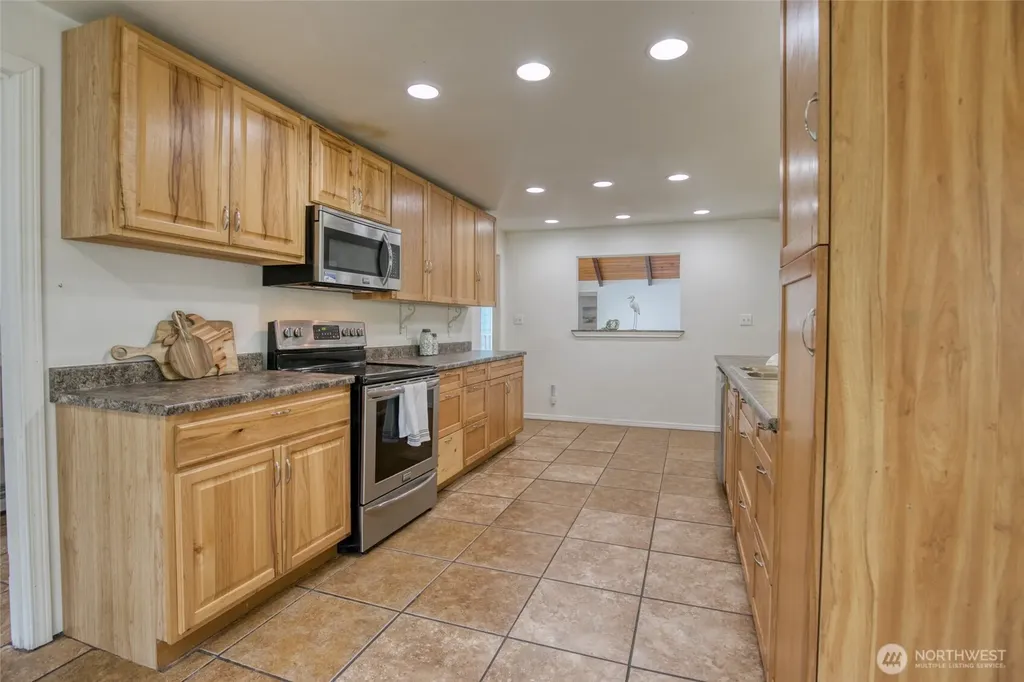 18 Sunset Boulevard Hoquiam WA 98550