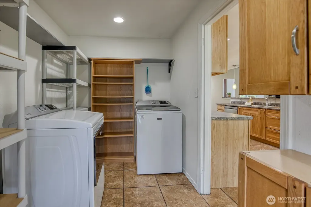 18 Sunset Boulevard Hoquiam WA 98550