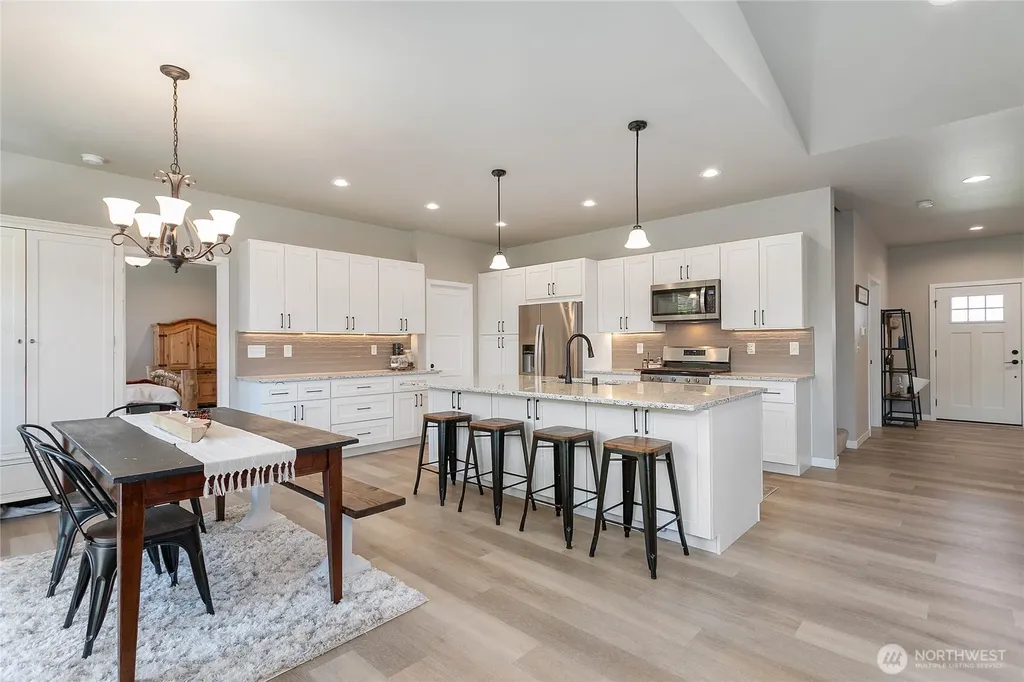 801 Pine Crest Drive Everson WA 98247