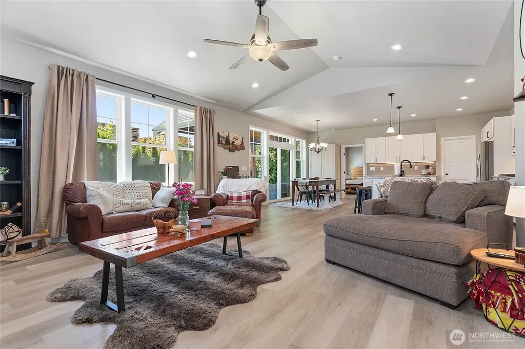801 Pine Crest Drive Everson WA 98247