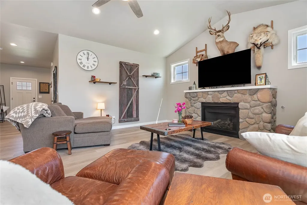 801 Pine Crest Drive Everson WA 98247