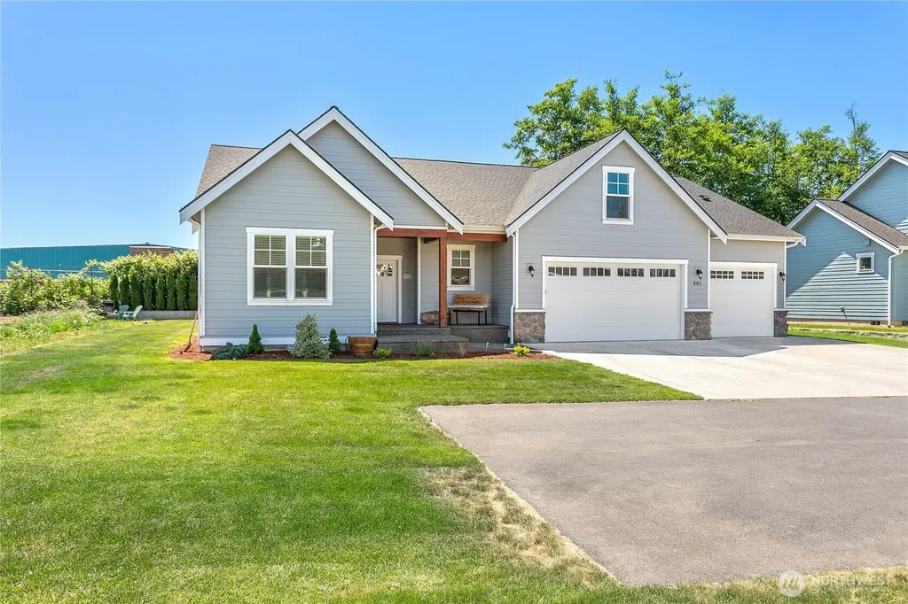 801 Pine Crest Drive Everson WA 98247