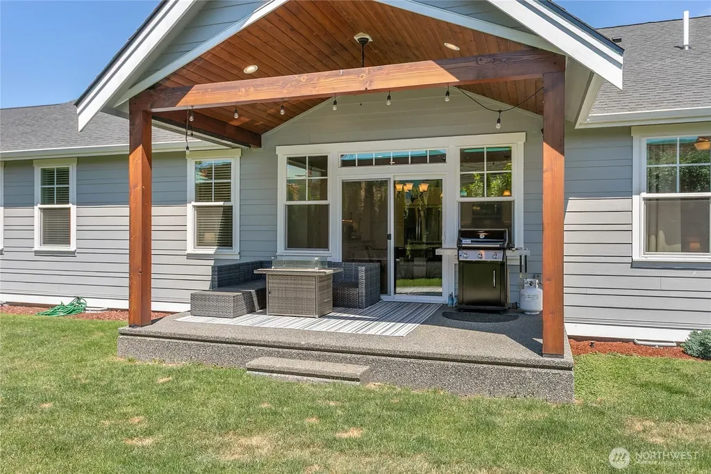 801 Pine Crest Drive Everson WA 98247