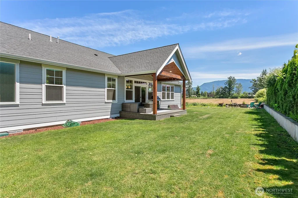 801 Pine Crest Drive Everson WA 98247
