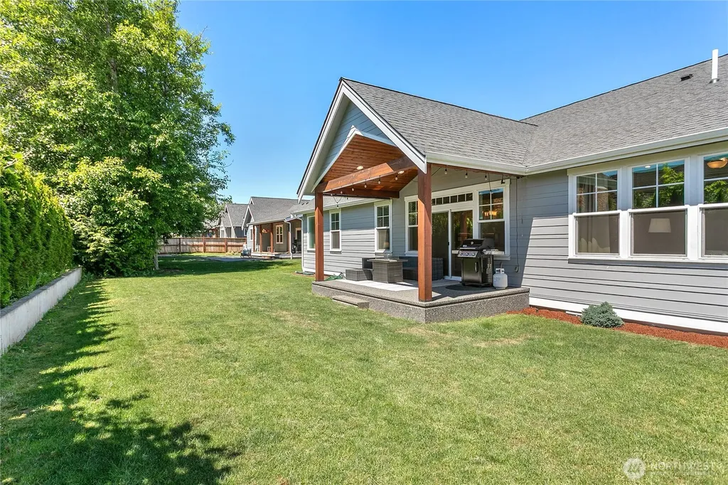 801 Pine Crest Drive Everson WA 98247