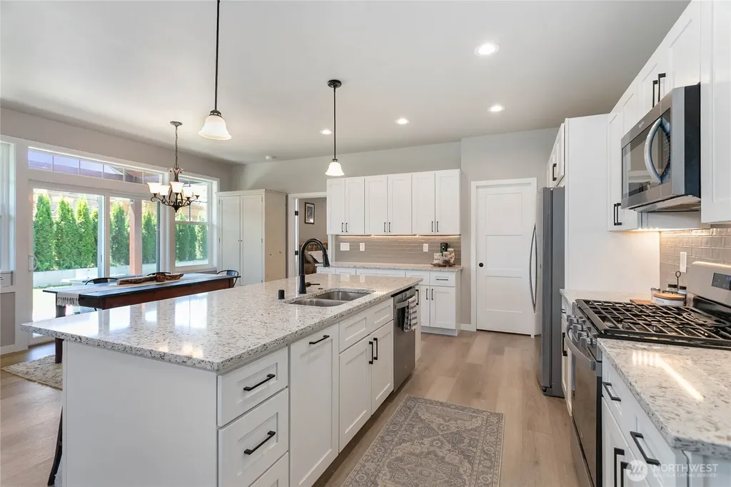 801 Pine Crest Drive Everson WA 98247