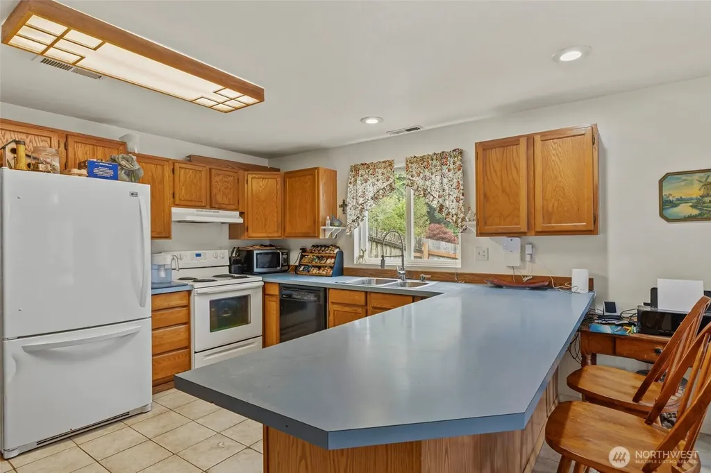 794 West Road Sedro Woolley WA 98284