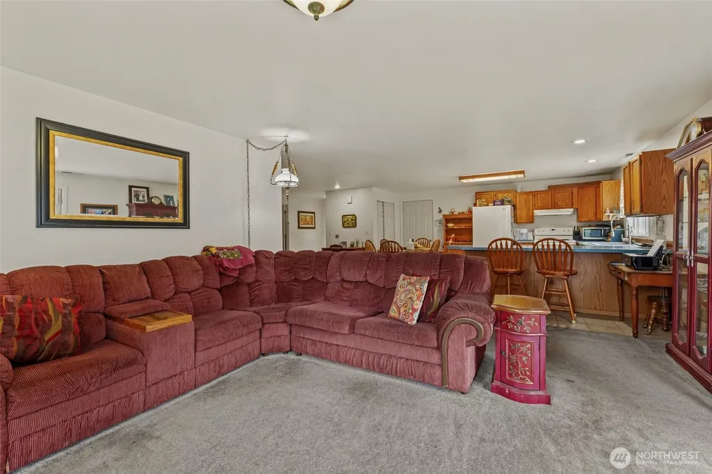 794 West Road Sedro Woolley WA 98284