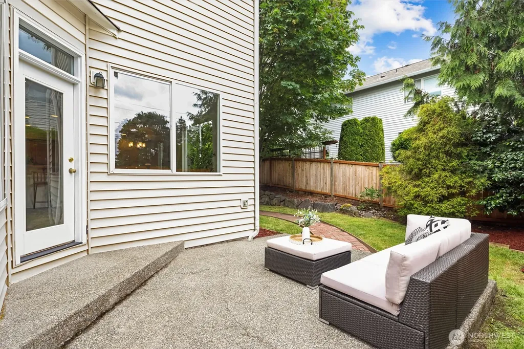 18009 15th Avenue W Lynnwood WA 98037