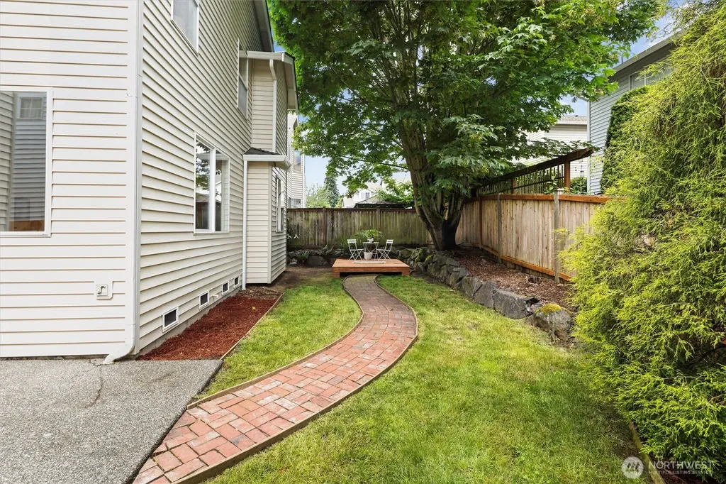 18009 15th Avenue W Lynnwood WA 98037