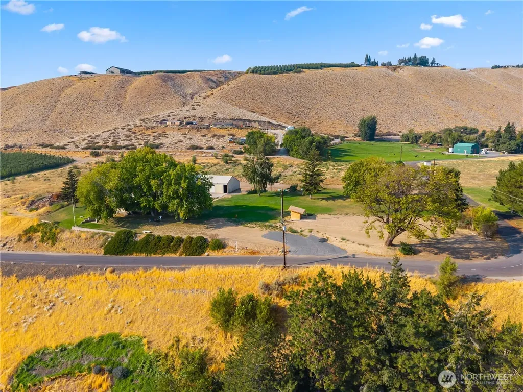 1550 Pear Lane Rock Island WA 98850