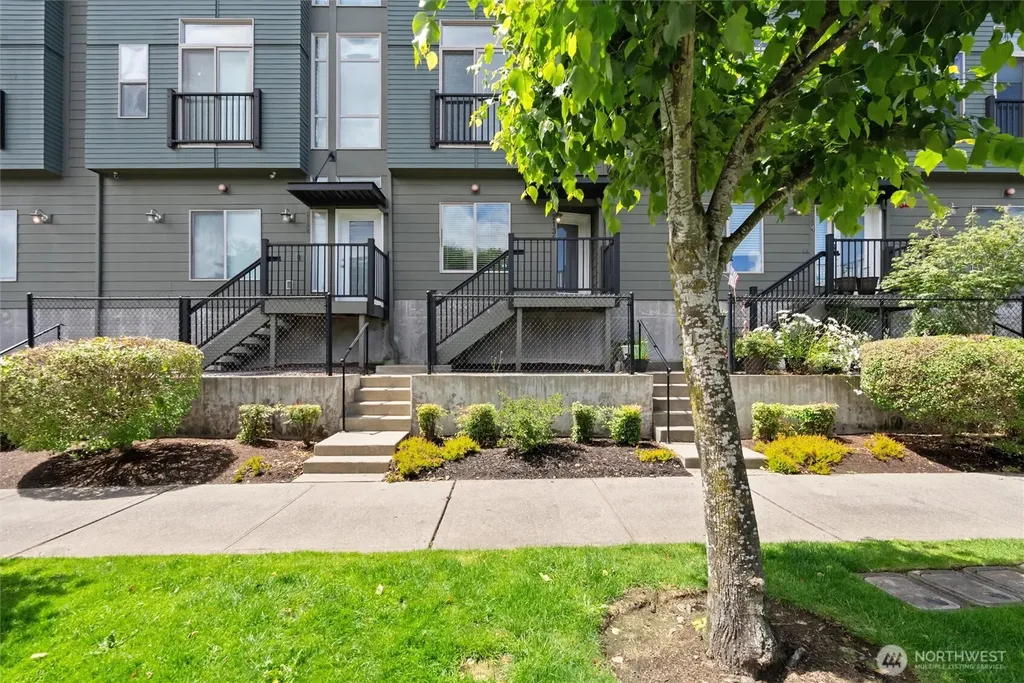 2136 S G Street Tacoma WA 98405