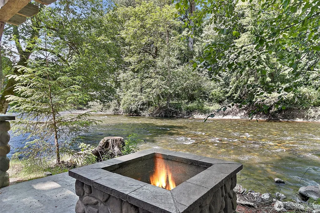24416 SE 246th Street Maple Valley WA 98038