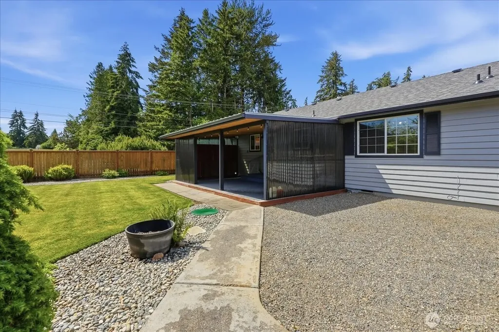 7002 106th Street E Puyallup WA 98373