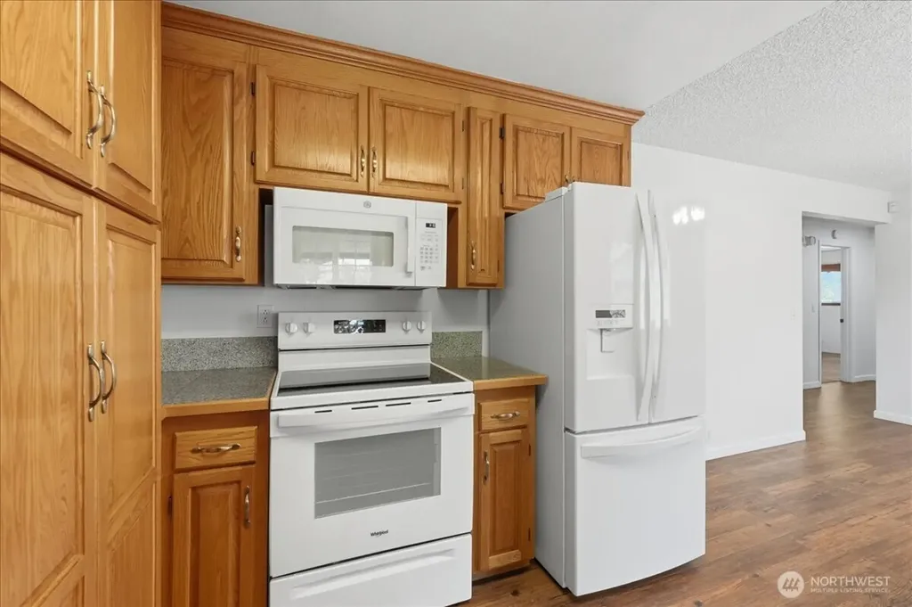 7002 106th Street E Puyallup WA 98373