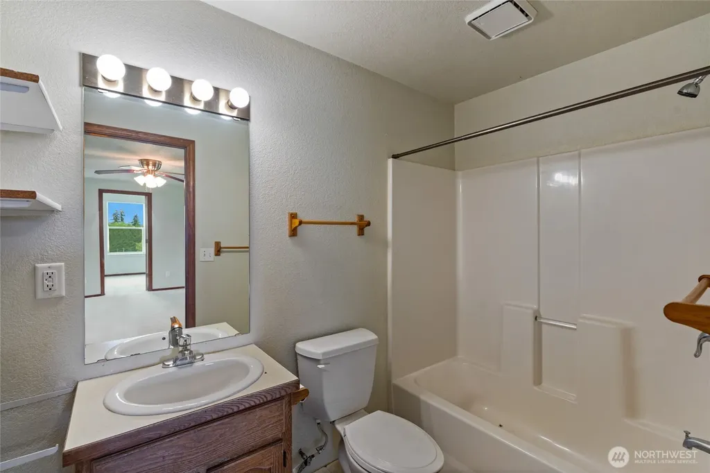42410 264th Avenue SE Enumclaw WA 98022