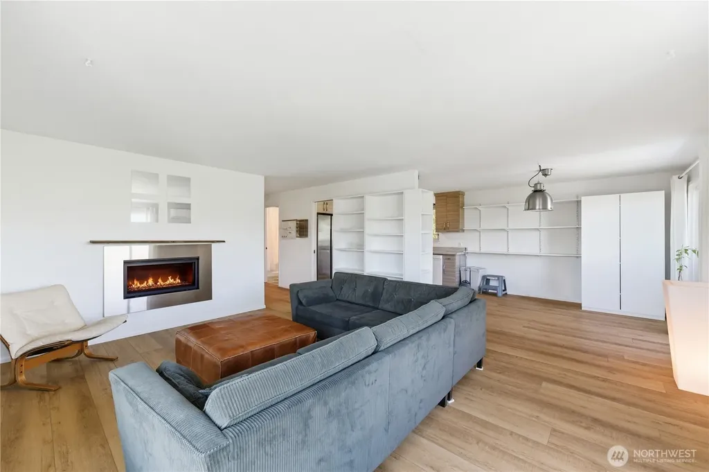 3824 23rd Avenue SW Seattle WA 98106