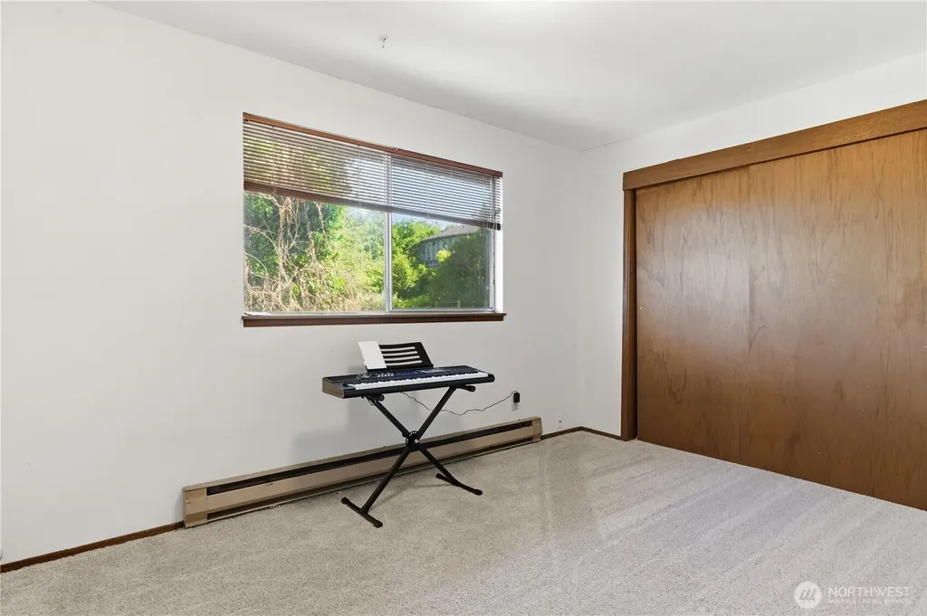 3824 23rd Avenue SW Seattle WA 98106