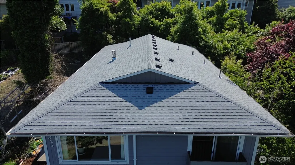 3824 23rd Avenue SW Seattle WA 98106