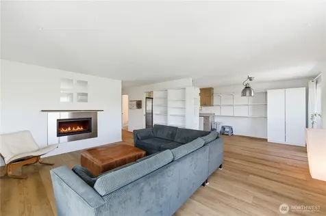 3824 23rd Avenue SW Seattle WA 98106