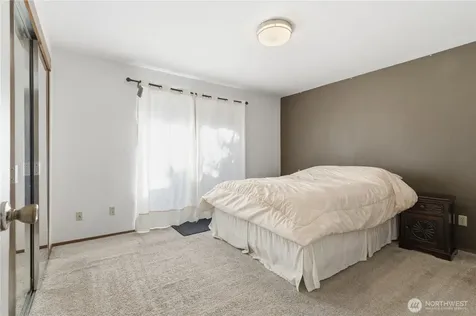 3824 23rd Avenue SW Seattle WA 98106