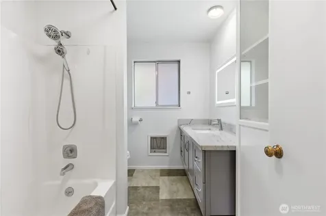 3824 23rd Avenue SW Seattle WA 98106