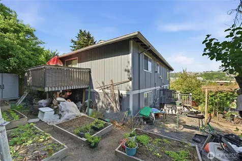 3824 23rd Avenue SW Seattle WA 98106