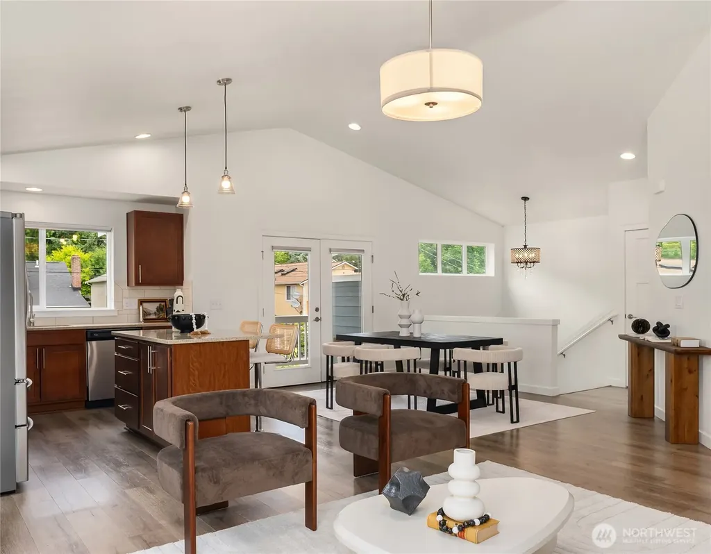 8826 41st Street S Seattle WA 98118