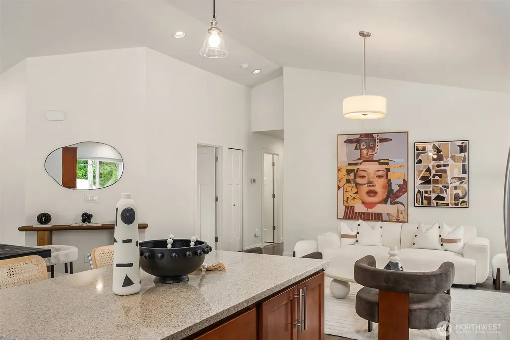 8826 41st Street S Seattle WA 98118