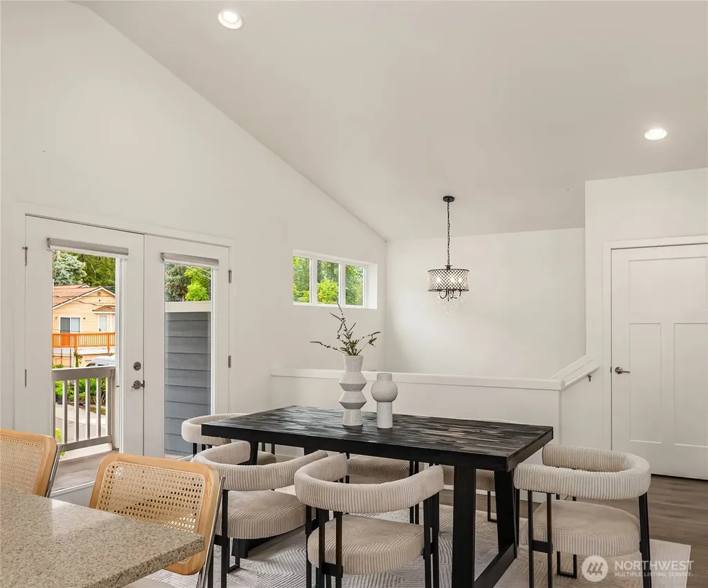 8826 41st Street S Seattle WA 98118