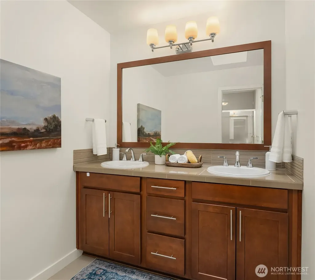 8826 41st Street S Seattle WA 98118