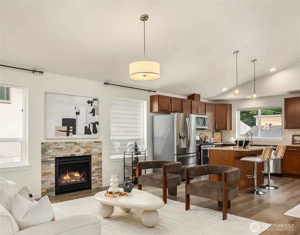 8826 41st Street S Seattle WA 98118