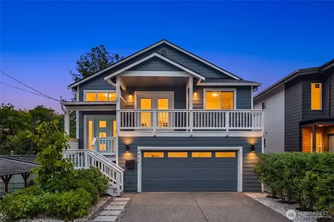 8826 41st Street S Seattle WA 98118