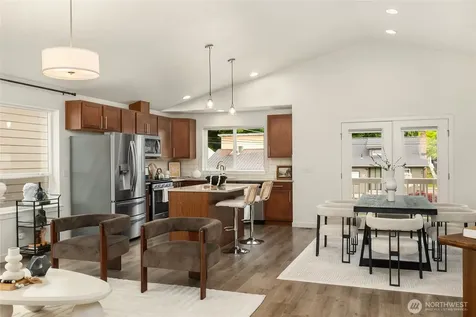 8826 41st Street S Seattle WA 98118