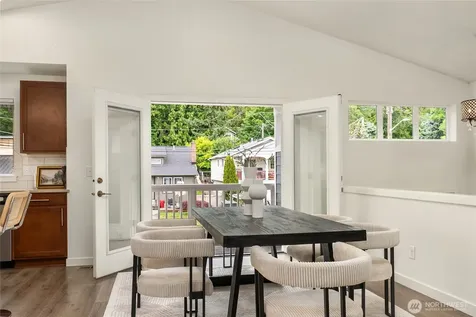 8826 41st Street S Seattle WA 98118