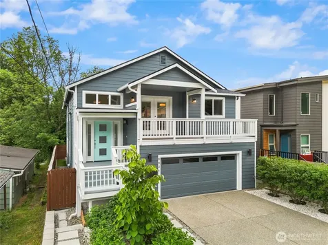 8826 41st Street S Seattle WA 98118