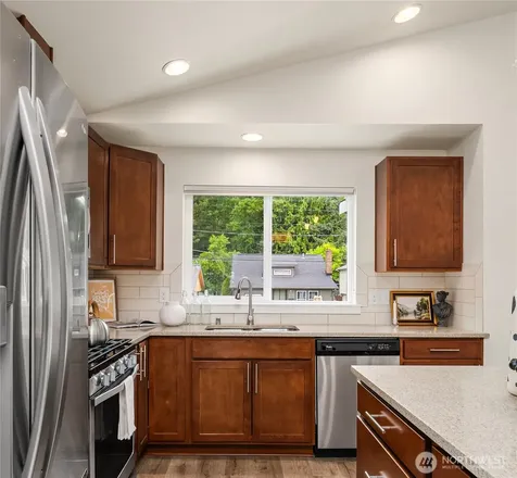 8826 41st Street S Seattle WA 98118
