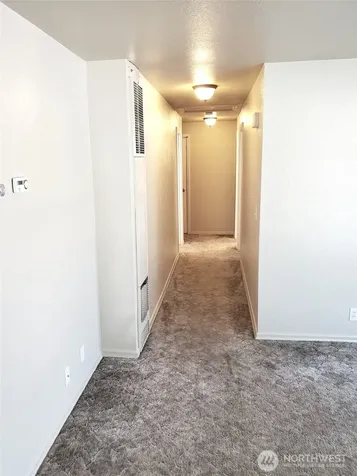 606 8th Street NW Puyallup WA 98371