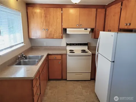 606 8th Street NW Puyallup WA 98371
