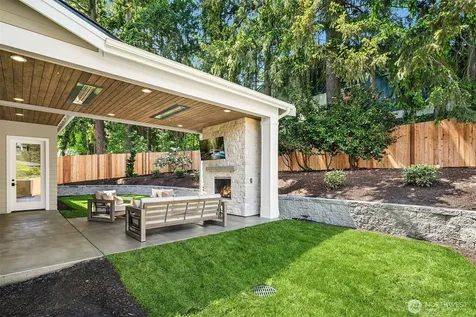 2425 153rd Avenue SE Bellevue WA 98007