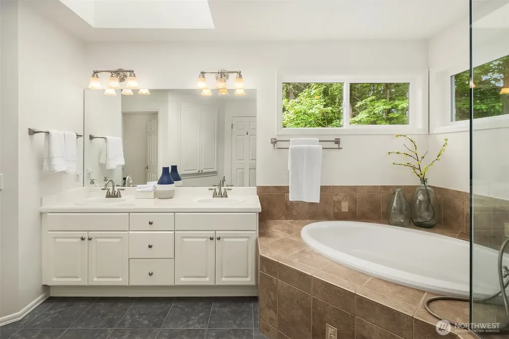 21728 NE 81st Street Redmond WA 98053