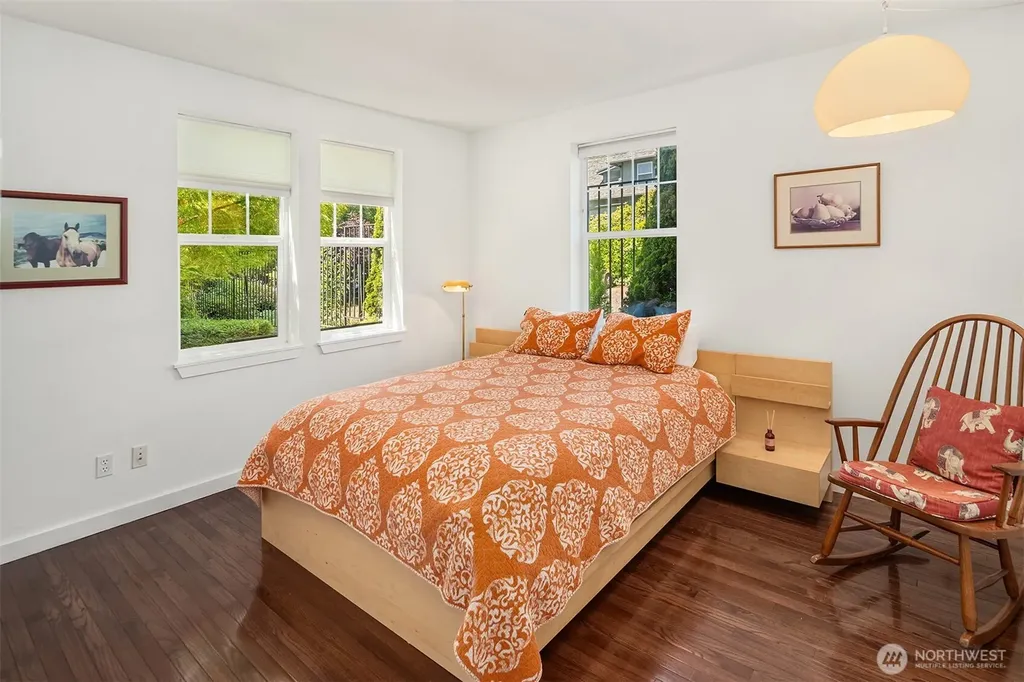 5430 California Avenue SW Seattle WA 98136