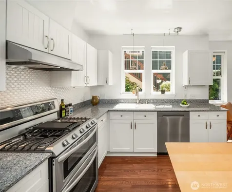 5430 California Avenue SW Seattle WA 98136