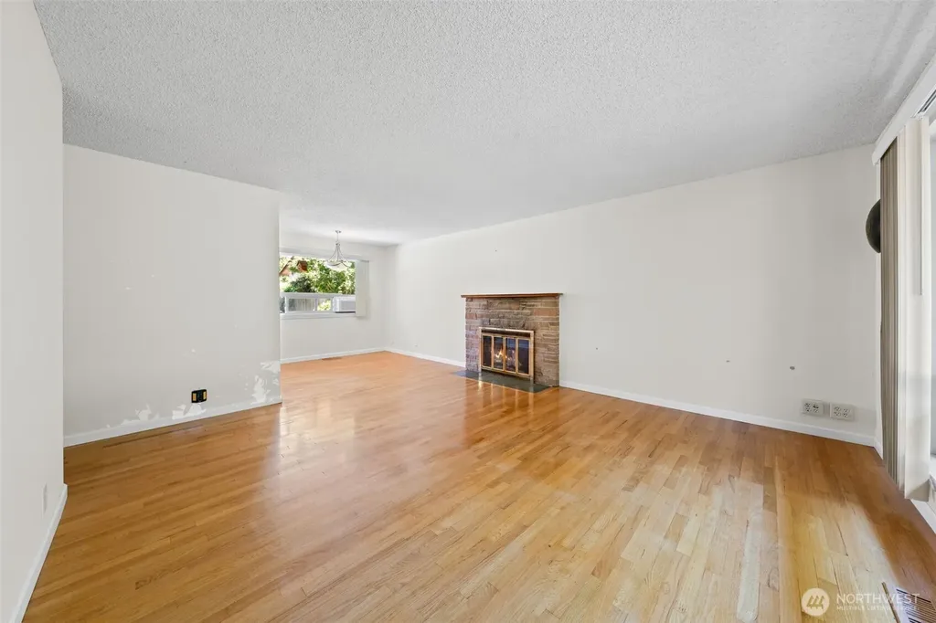 18314 44th Avenue S Seatac WA 98188