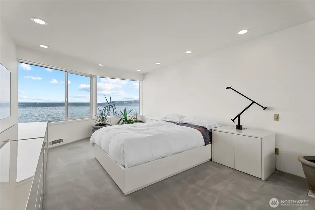 3089 Alki Avenue SW Seattle WA 98116