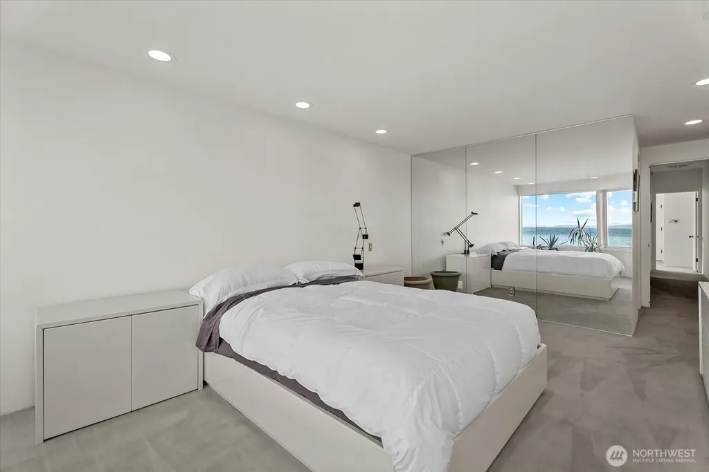 3089 Alki Avenue SW Seattle WA 98116